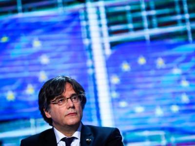 Экс-глава Каталонии Пучдемон поддержал "односторонний путь" к независимости Каталонии