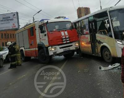 Полиция прокомментировала ДТП с пожарной машиной в Рязани