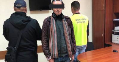 Іспанець три місяці жив у львівському ТРЦ, переховуючись від поліції