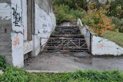 Рязанцы попросили отремонтировать лестницу у стадиона «Спартак»