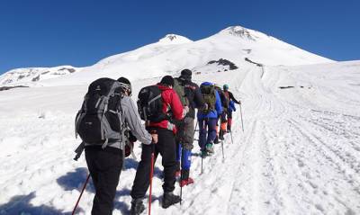 В России решили ограничить восхождение на вершины гор после гибели пяти альпинистов