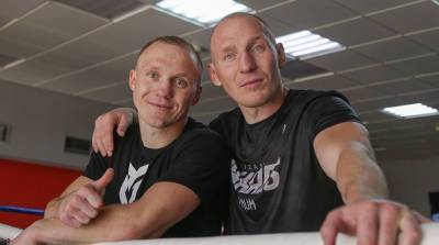 Михаил и Евгений Долголевцы одержали победы на вечере профессионального бокса в Москве