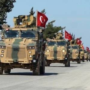 Турция усиливает в Сирии военный контингент