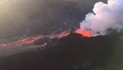 Вулкан на острове Пальма приостановил извержение