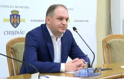 Примар Кишинева поощряет конфликт учителей с властями РМ