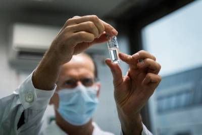 Вирусолог объяснил принцип действия новой антиковидной вакцины «Бетувакс»
