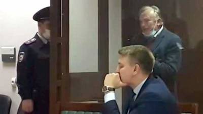 Историк Соколов расплакался после отказа суда смягчить приговор