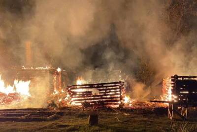 Из-за короткого замыкания в поселке Марий Эл сгорел жилой дом