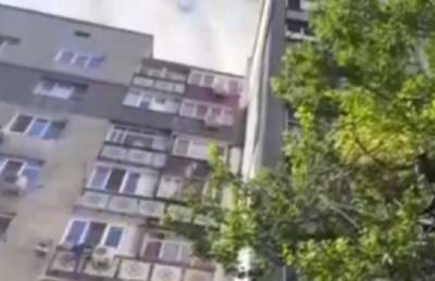 Соседи услышали треск стекла и веток: тело нашли под окнами многоэтажки в Одессе, фото