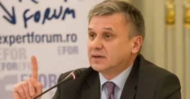 В Молдавии развивается ущербная демократия, а точнее её имитация — эксперт