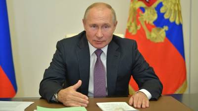 Владимир Путин распорядился усовершенствовать систему оплаты труда учителей