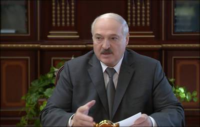 Лукашенко снова обвиняет Киев и думает, что делать с нелегалами