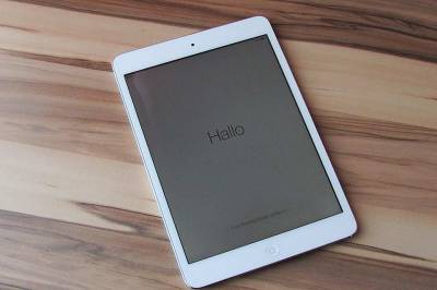 Apple не может решить проблему "жилейного экрана" планшета iPad mini 6