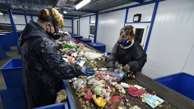 Правительство РФ поручило проверить переработчиков мусора