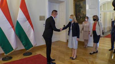 Ничего личного: Венгрия договорилась с "Газпромом" о поставках в обход Украины