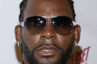 Певца R. Kelly признали виновным в домогательствах и торговле людьми