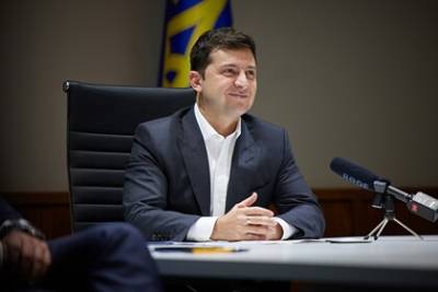 Зеленский предложил Facebook открыть офис на Украине