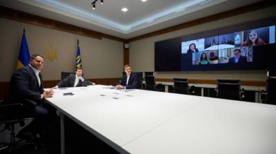 Зеленский предложил открыть в Киеве офис корпорации Facebook