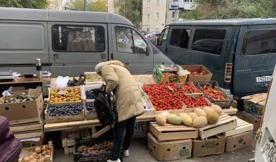 Более 740 кг фруктов и овощей изъято у нелегальных продавцов в Тюмени