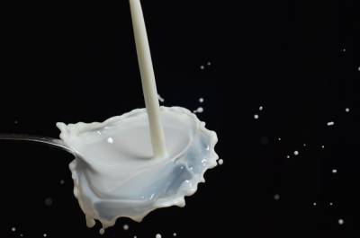 Британский врач развеял популярный миф о пользе молока в укреплении костей