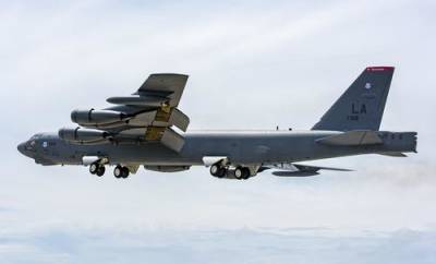 Sohu: Россия могла уничтожить над Тихим океаном американский бомбардировщик B-52H в случае его вторжения в пространство РФ - argumenti.ru - Россия - США