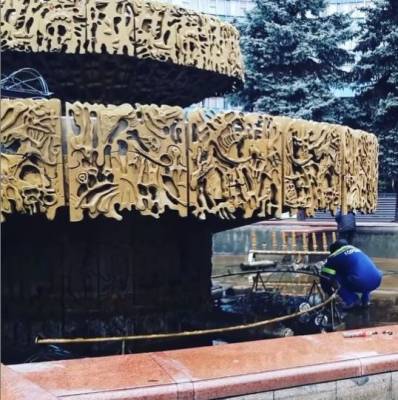 В Новокузнецке начали консервировать фонтаны
