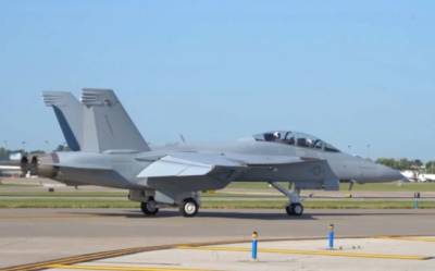 ВМС США получили новейшую версию истребителя F/A-18 Super Hornet