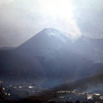Вулкан на испанском острове Пальма возобновил извержение