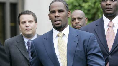 R Kelly признан виновным по делу о сексуальной эксплуатации