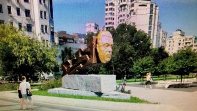 «Мужества вам, москвичи!» В сети появился один из проектов памятника Кобзону