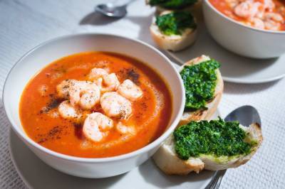 Диетологи назвали самые полезные для здоровья супы