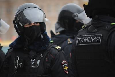 В Москве полиция заблокировала приемную вице-спикера Госдумы Ивана Мельникова