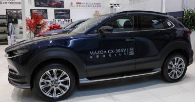 Поступил в продажу самый доступный электромобиль Mazda