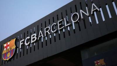 Источник: дубайская компания готова выкупить долг «Барселоны» в размере €1,5 млрд