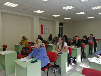 Более 100 липецких учителей прошли курсы в Центре профмастерства