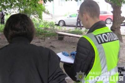 В Киеве жещине предложила прохожему выпить, но тот отказался и убил ее