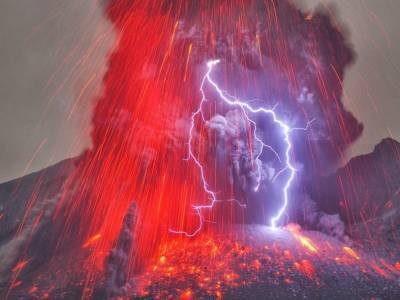 Ударные волны в вулканических газах влияют на образование молний над вулканом - polit.ru - США