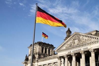 Две трети жителей Германии хотят видеть на посту федерального канцлера Шольца