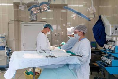 В Твери впервые провели сложную операцию по восстановлению после онкологии