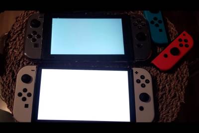 Видео дня: Распаковка новой модели Nintendo Switch OLED и ее сравнение со стандартной консолью