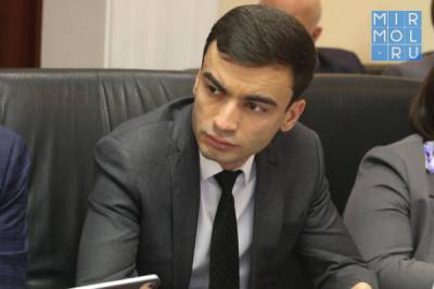 Исрапил Гаджибагомедов — Новым депутатам НС предстоит принять ряд крайне важных решений, которые отразятся на будущем Дагестана