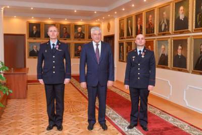 Глава МВД вручил награды задержавшим пермского стрелка полицейским