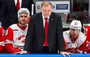 Три дня: Федерация хоккея заменила только что назначенного тренера