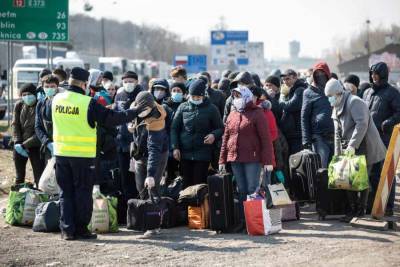 Украинцы массово уезжают из страны в Польшу с целью трудоустройства – исследование