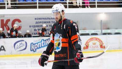 Хоккеист «Кременчука» извинился за расистский жест в адрес темнокожего игрока «Донбасса»
