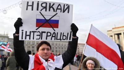 Белорусы предпочитают нейтралитет. Лукашенко противоречит соцопросам?