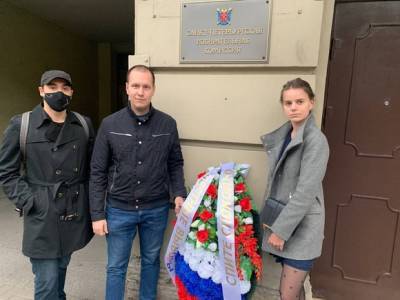 Комсомольцы «похоронили» честные выборы в Петербурге
