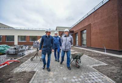 Строительство школы и амбулатории в Приозерском районе завершат до конца года