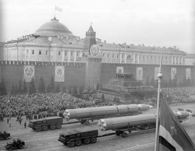 Самый странный парад Победы: что увидели зрители на Красной площади 9 мая 1965 года