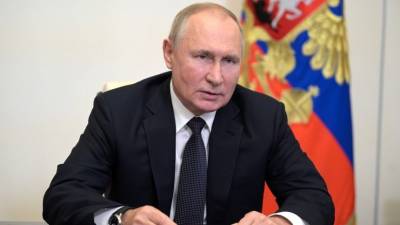 Путин призвал создать в России систему поддержки семей с детьми